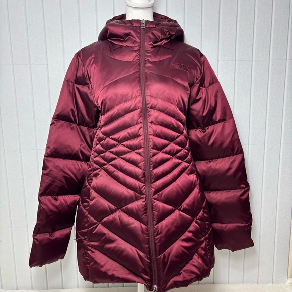 The North Face Women's Burgundy Puffer Jacket Size XL - Picture 2 of 15